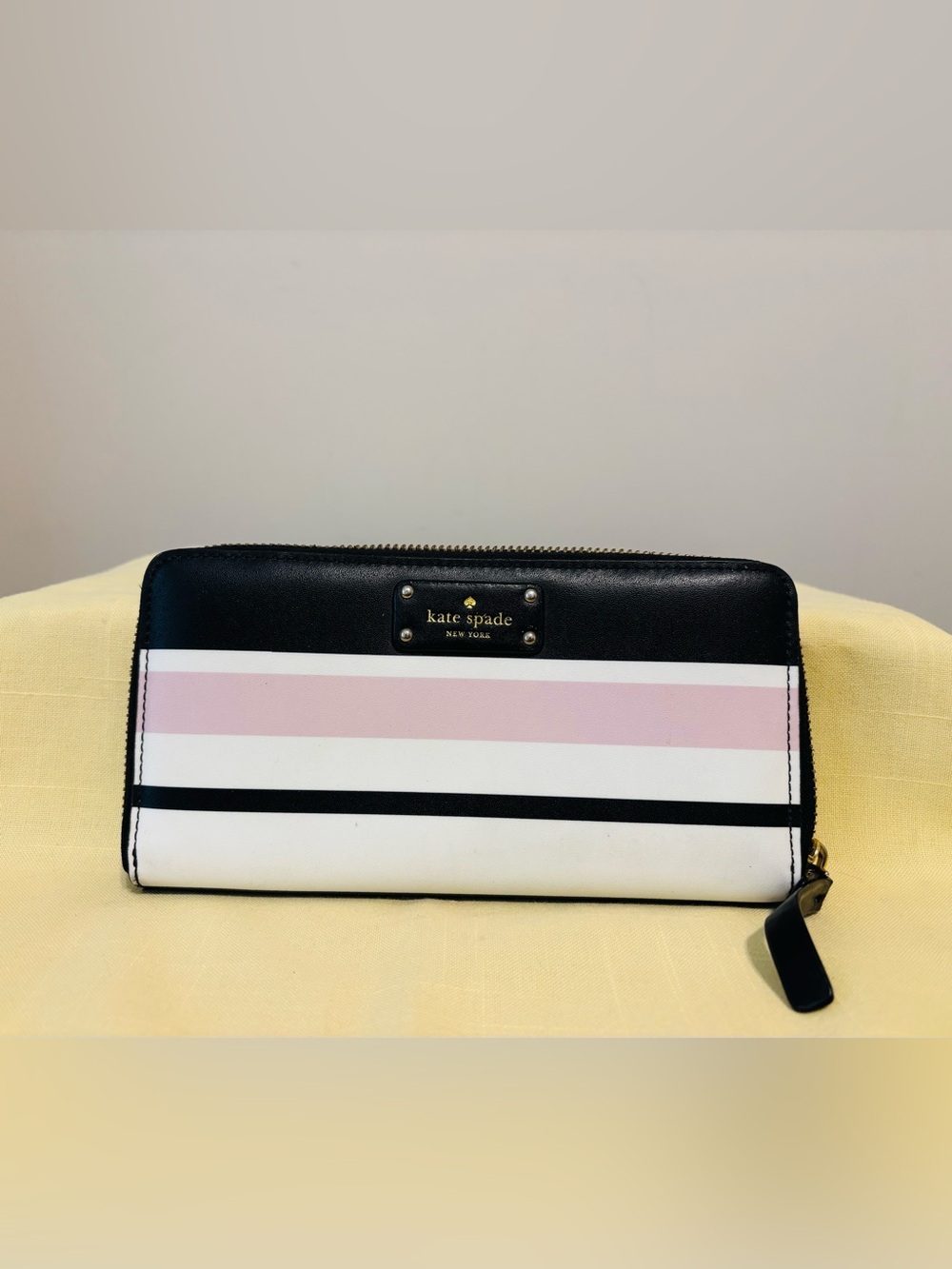 Kate Spade New York Women's Stripe Leather  8” X 4” Wallet Black Pink White EUC